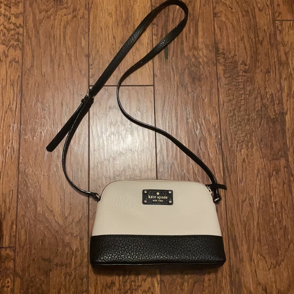 Kate Spade Purse - Picture 2 of 4